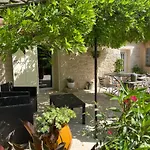 Le Mazet En Ete En Garrigue Nimoise